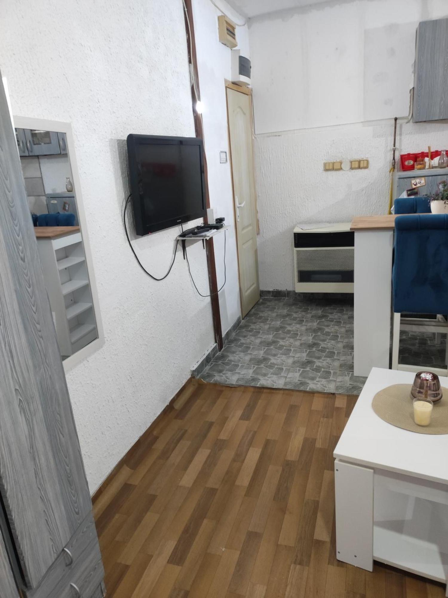 Prenociste Indija Hrvic Apartment Exterior photo